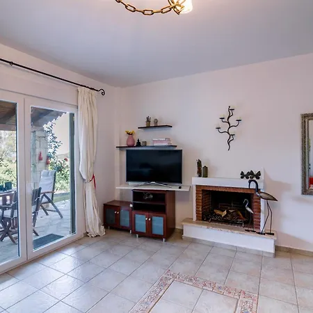 Panos House Χανιώτη